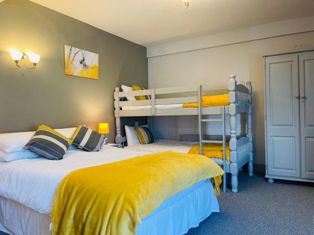 The Swan Hotel Wadebridge Bagian luar foto