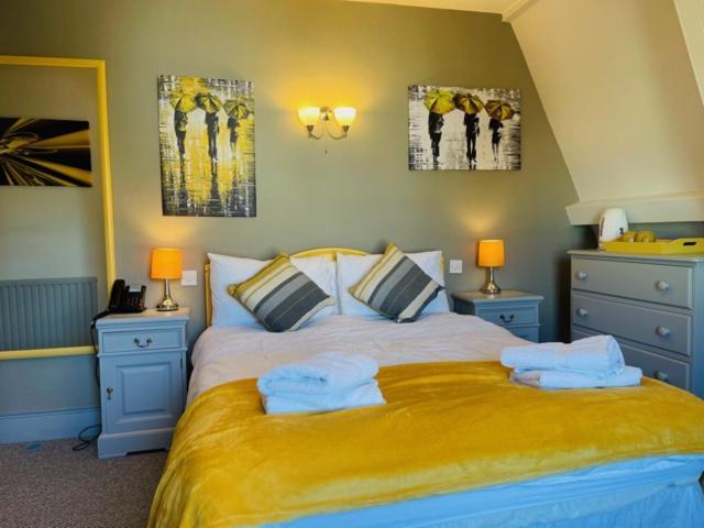 The Swan Hotel Wadebridge Bagian luar foto